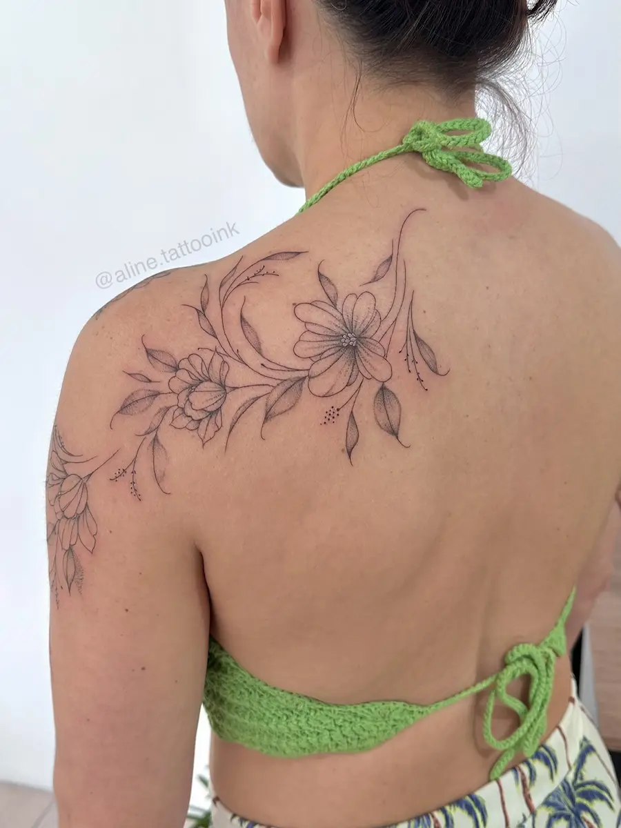 Tatuagem feita pela tatuadora Aline
